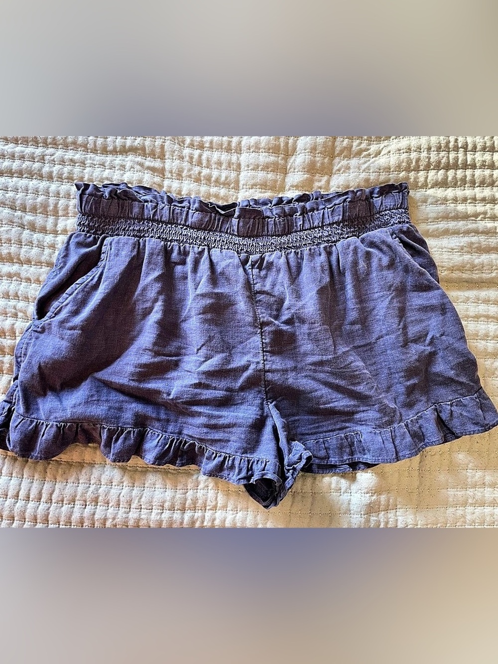 irie xln Ruffle Hem Casual Shorts in Purple